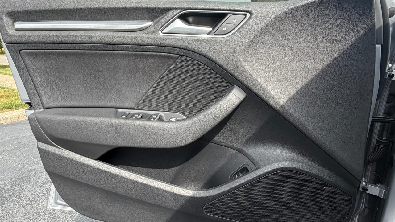 Audi A3 4dr Sdn quattro 2.0T Premium Plus 2015
