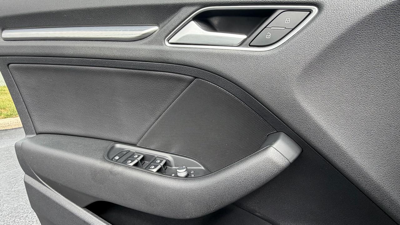 Audi A3 4dr Sdn quattro 2.0T Premium Plus 2015