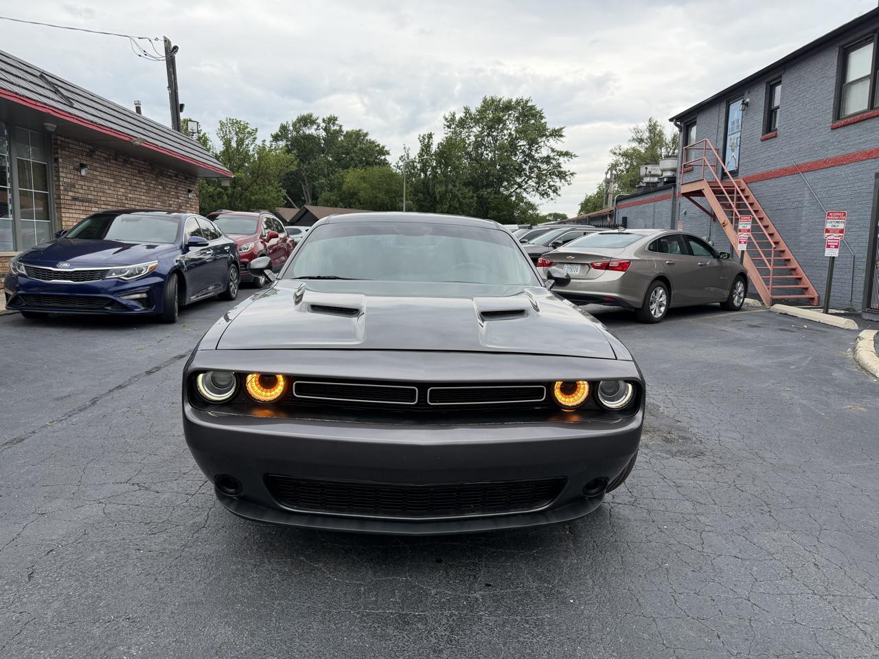 Dodge Challenger SXT RWD 2020