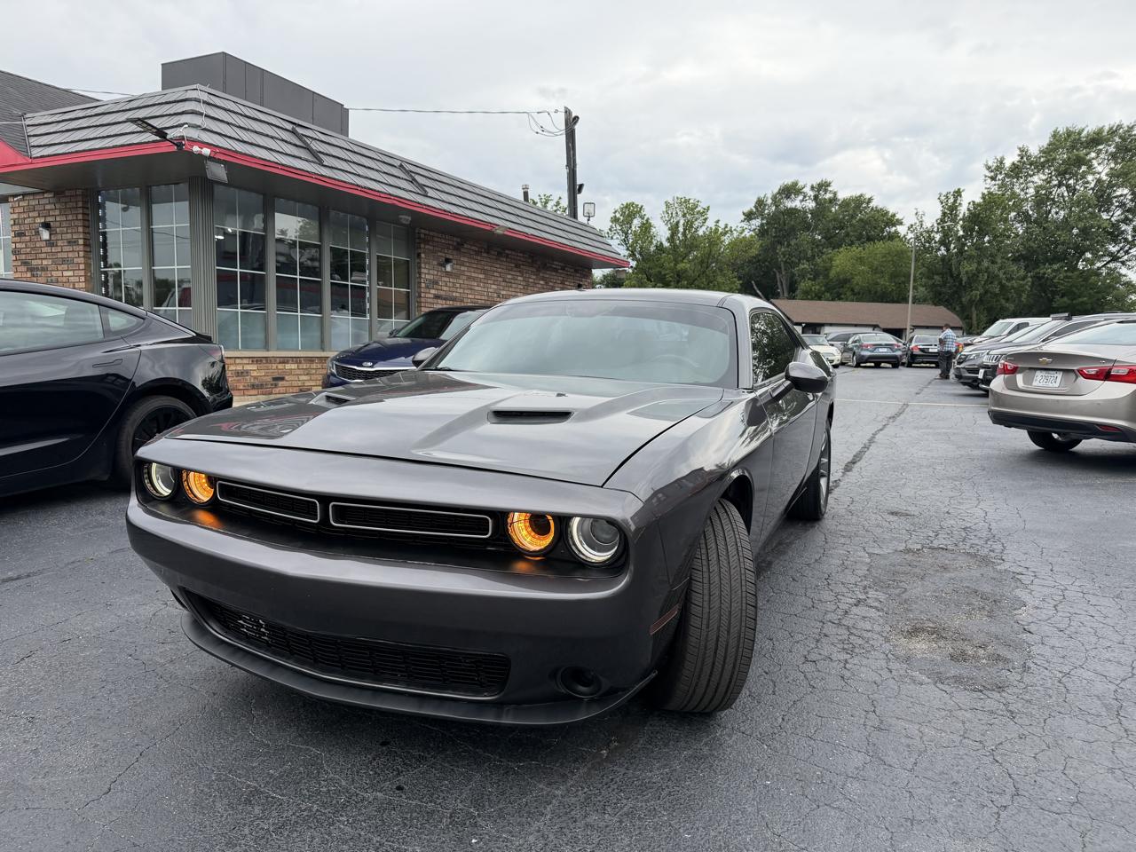 Dodge Challenger SXT RWD 2020