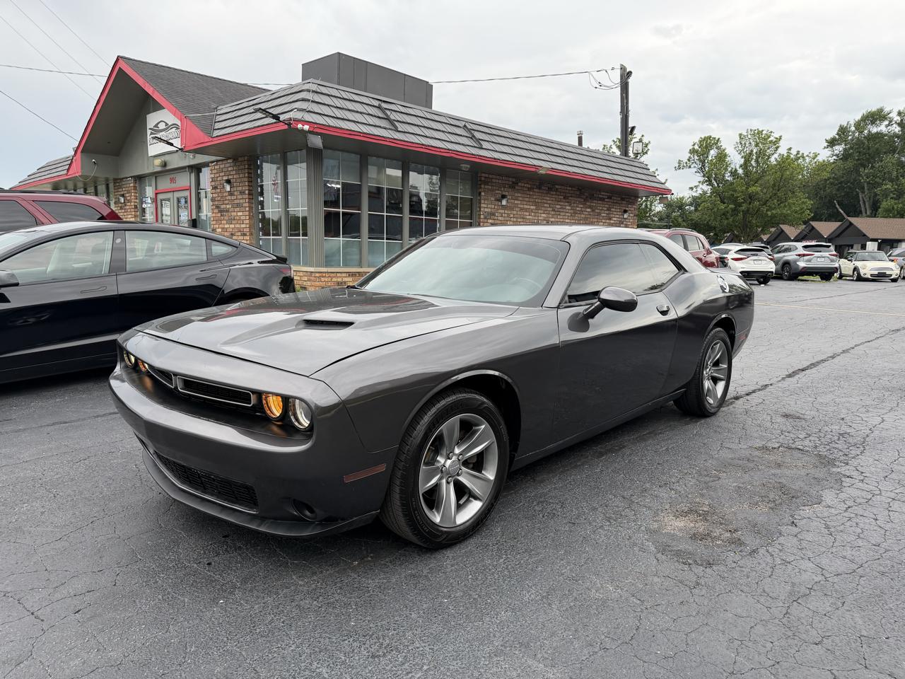 Dodge Challenger SXT RWD 2020