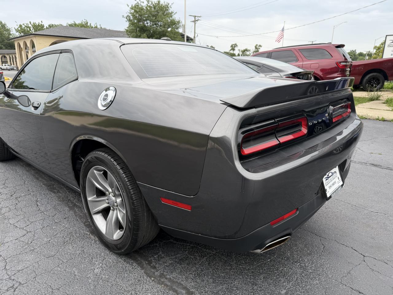 Dodge Challenger SXT RWD 2020