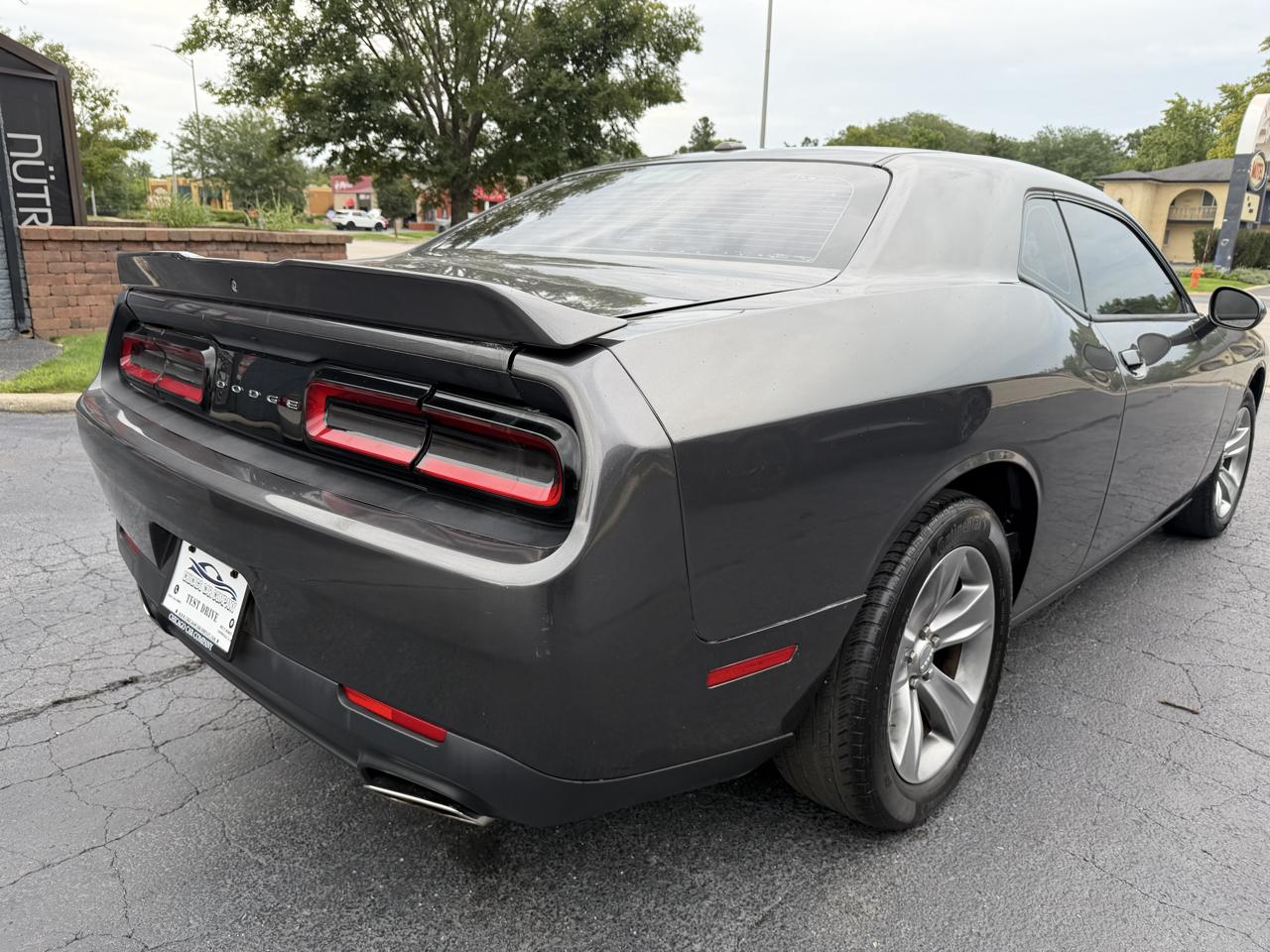 Dodge Challenger SXT RWD 2020