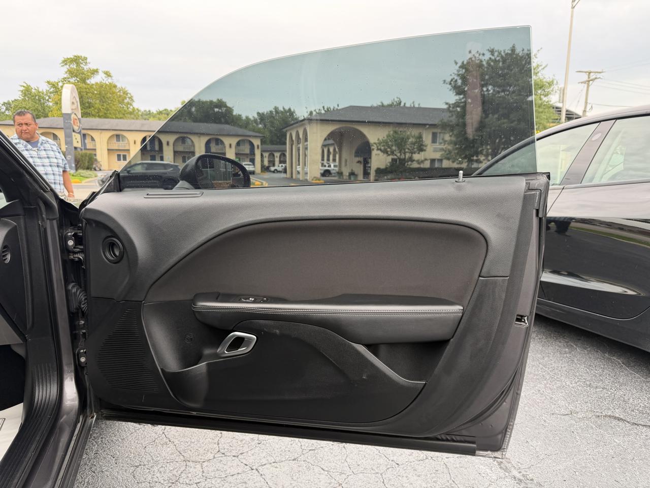 Dodge Challenger SXT RWD 2020