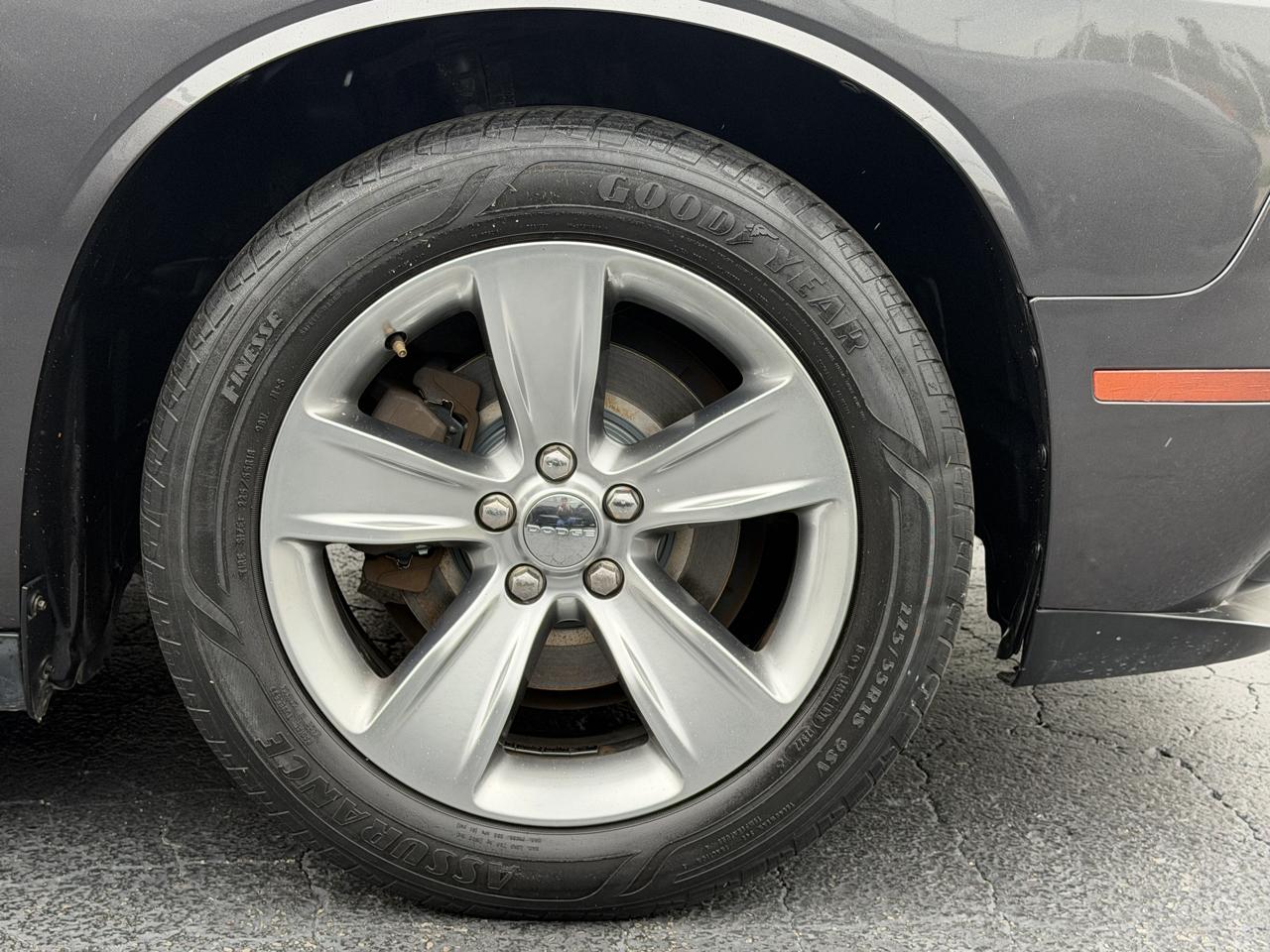 Dodge Challenger SXT RWD 2020