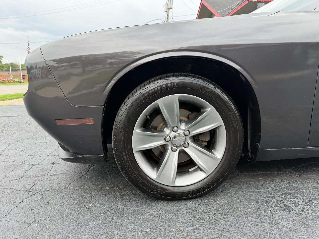 Dodge Challenger SXT RWD 2020
