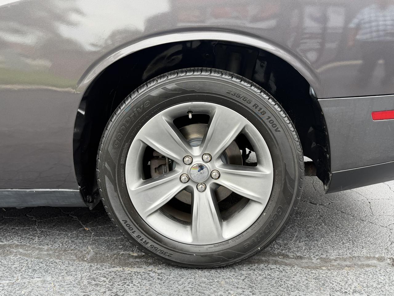 Dodge Challenger SXT RWD 2020