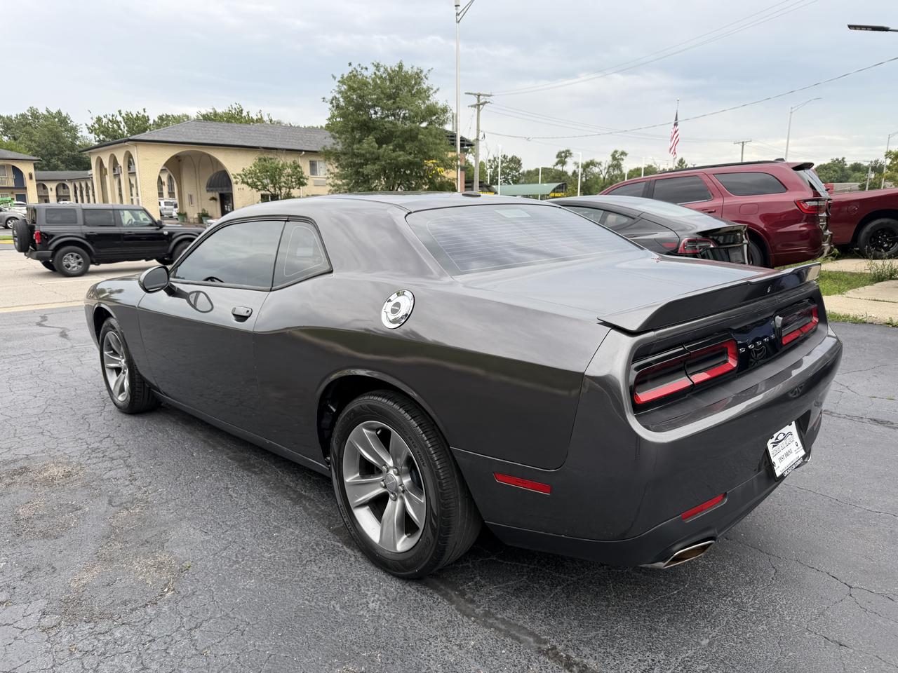 Dodge Challenger SXT RWD 2020
