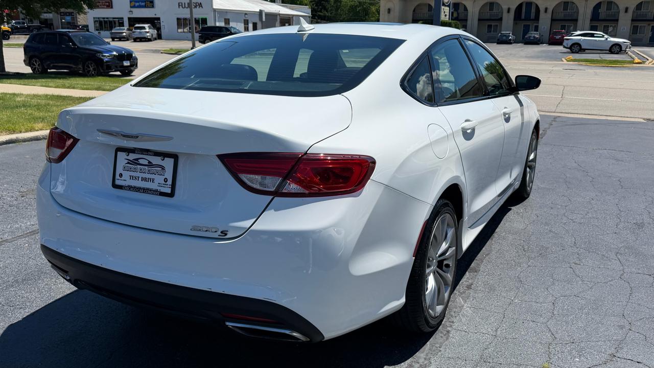 Chrysler 200 4dr Sdn S FWD 2015