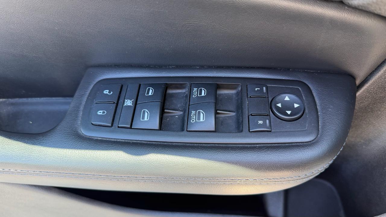 Chrysler 200 4dr Sdn S FWD 2015
