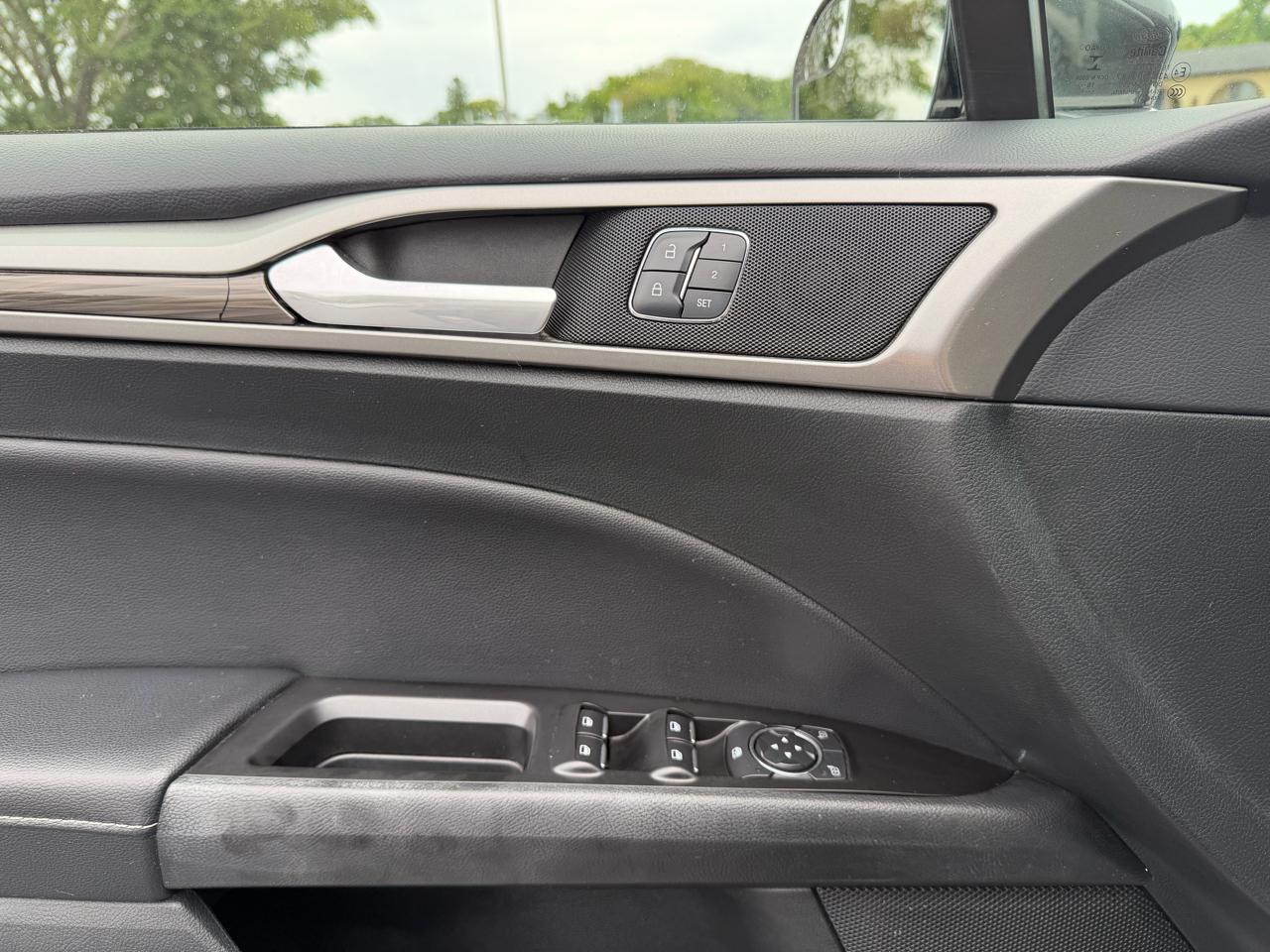 Ford Fusion SE FWD 2017