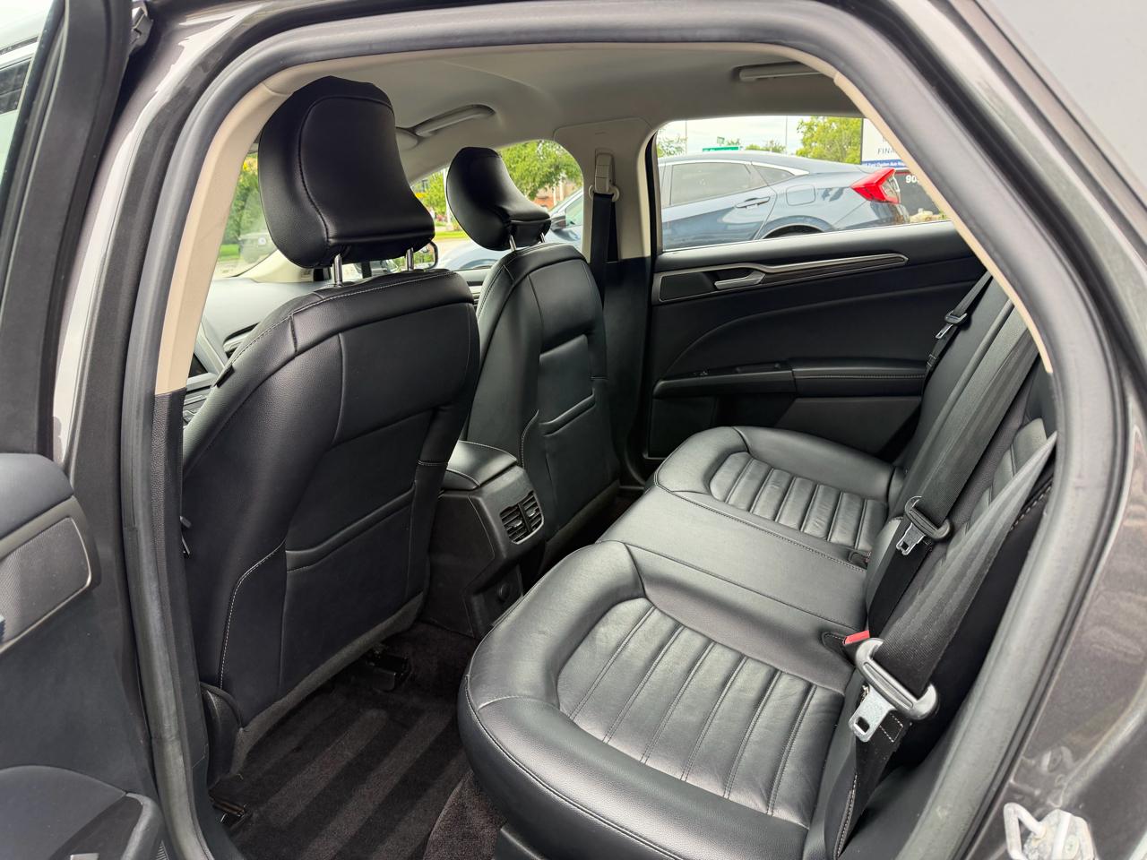 Ford Fusion SE FWD 2017