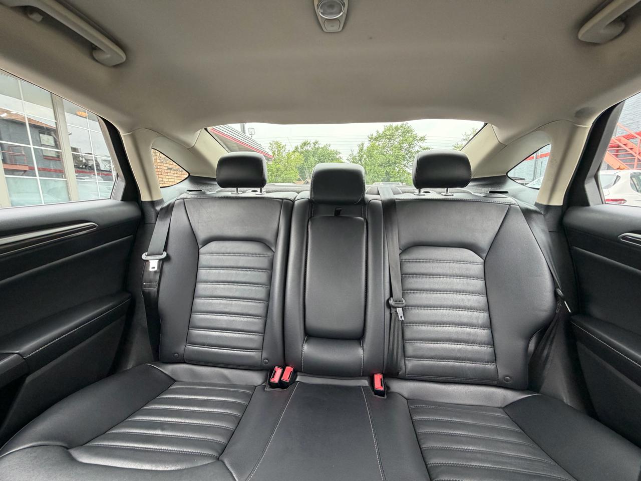 Ford Fusion SE FWD 2017