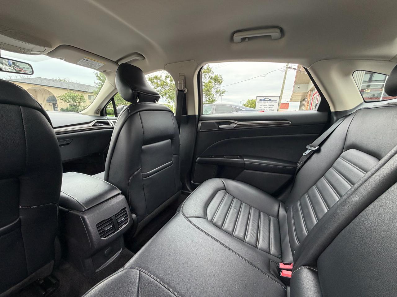 Ford Fusion SE FWD 2017