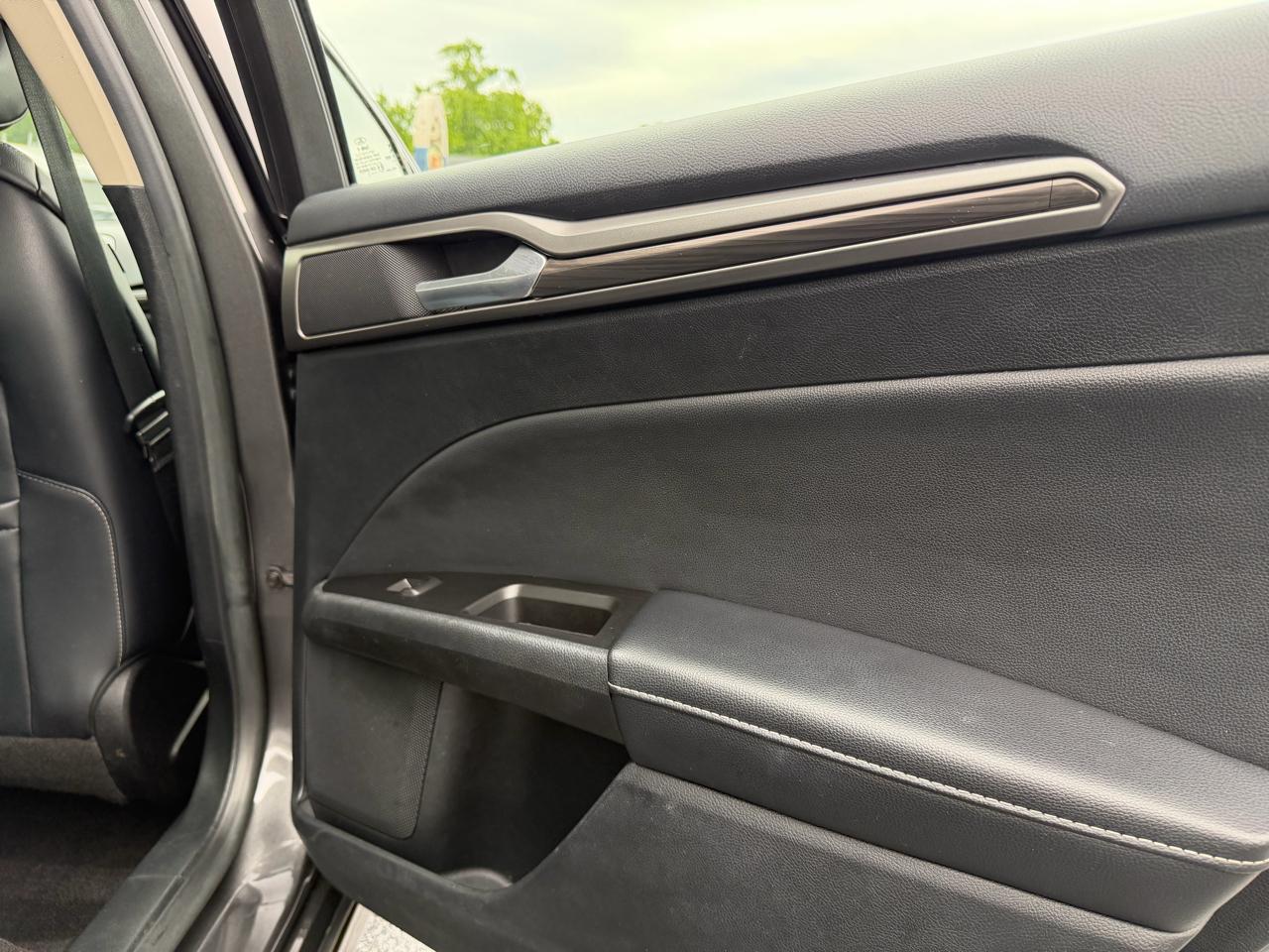 Ford Fusion SE FWD 2017