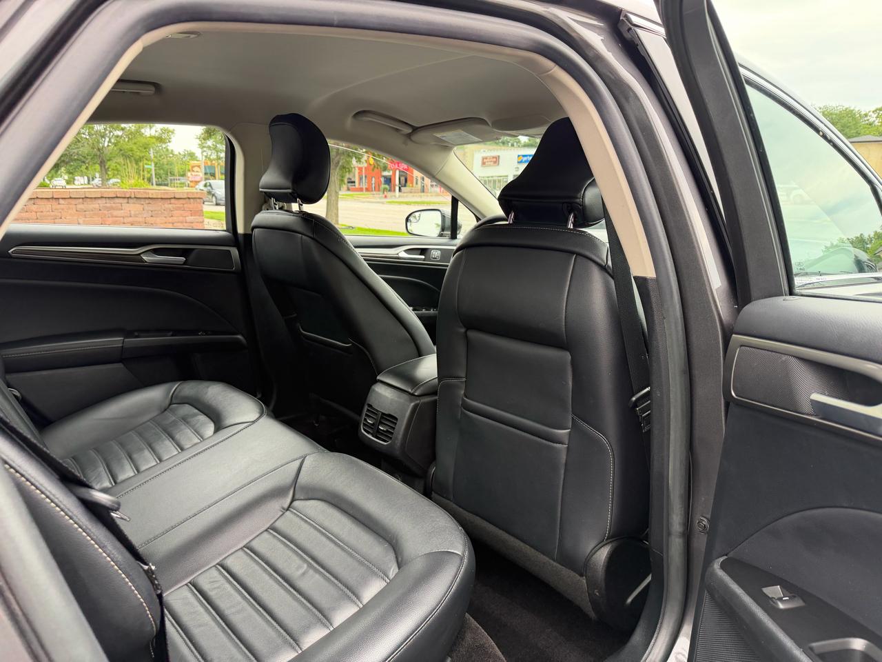 Ford Fusion SE FWD 2017