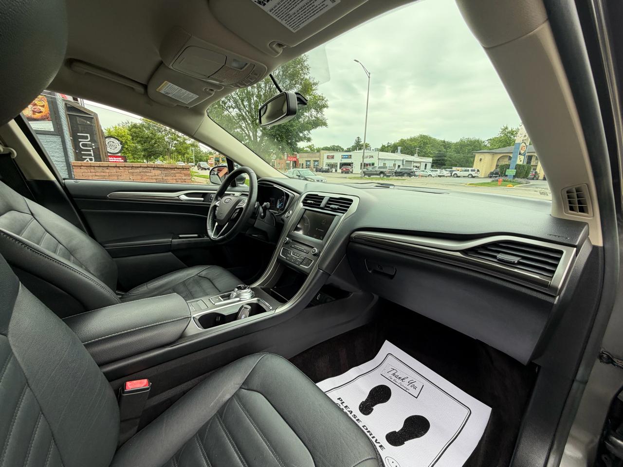 Ford Fusion SE FWD 2017