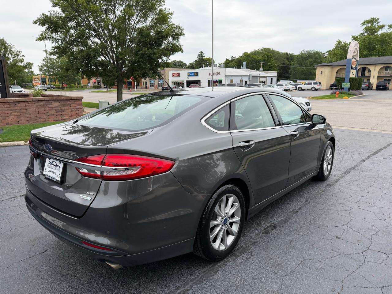 Ford Fusion SE FWD 2017