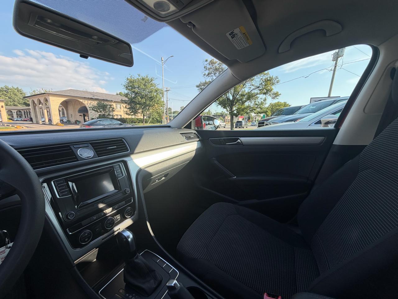 Volkswagen Passat 1.8T S Auto 2017