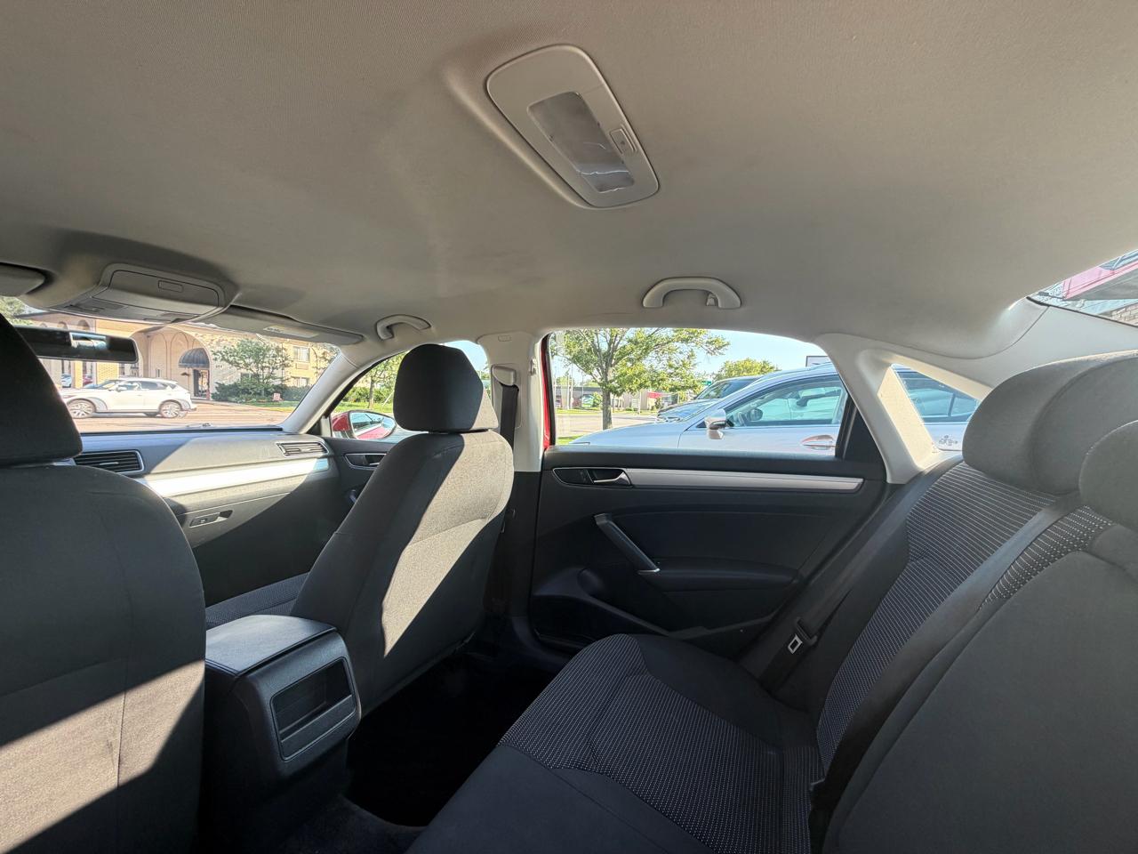 Volkswagen Passat 1.8T S Auto 2017