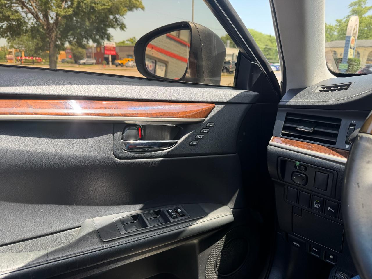 Lexus ES 350 4dr Sdn 2015