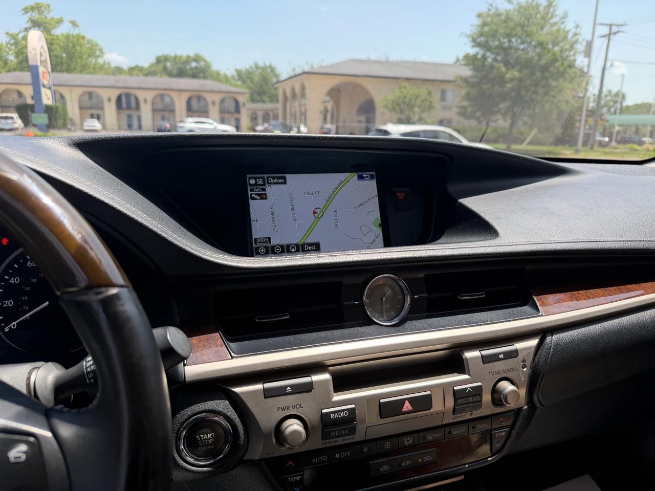 Lexus ES 350 4dr Sdn 2015