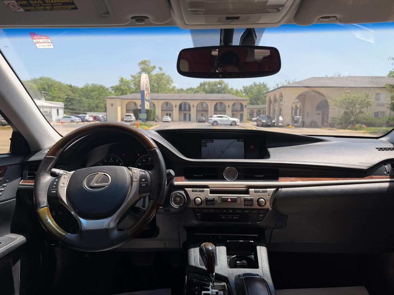 Lexus ES 350 4dr Sdn 2015