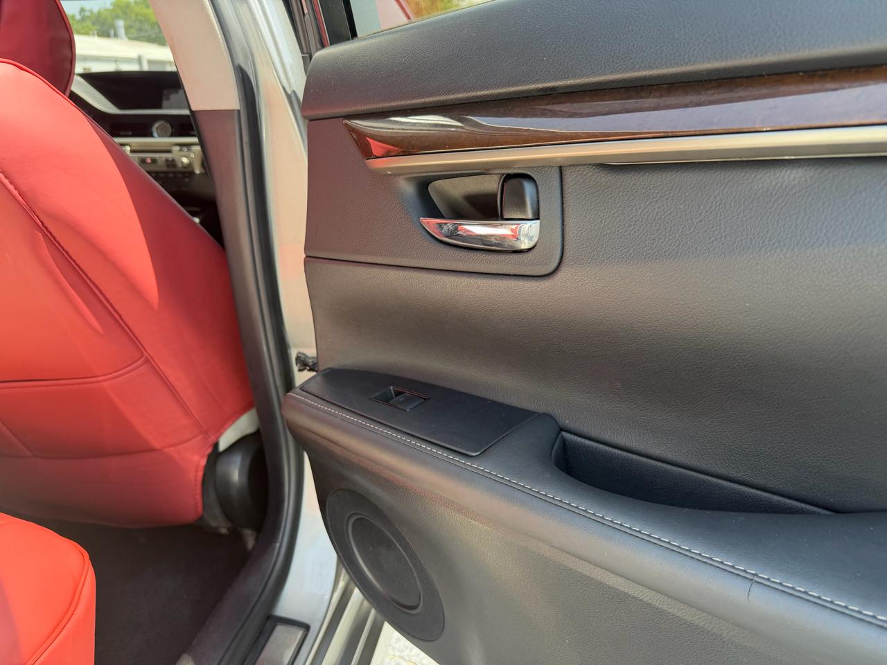 Lexus ES 350 4dr Sdn 2015