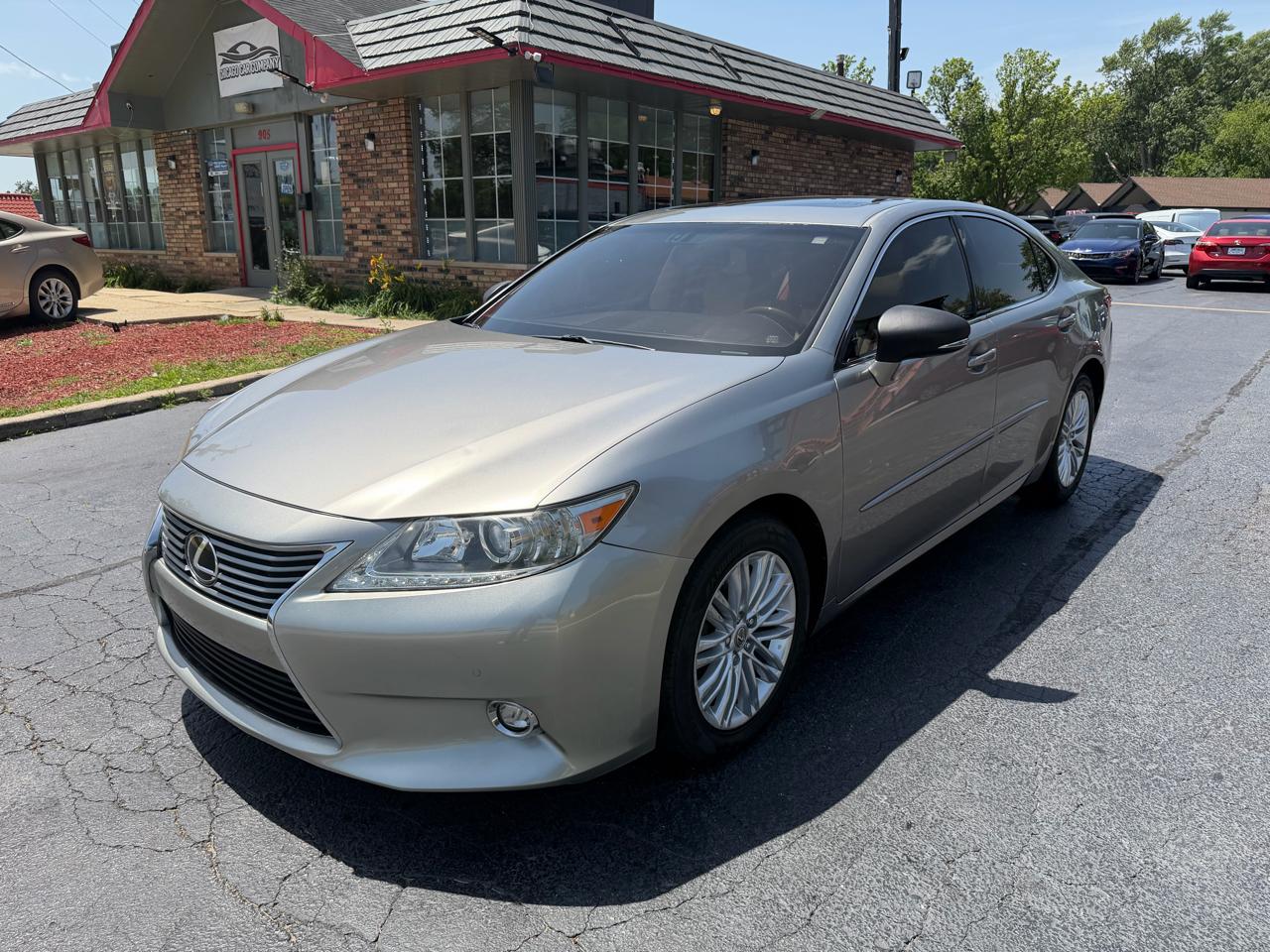 Lexus ES 350 4dr Sdn 2015