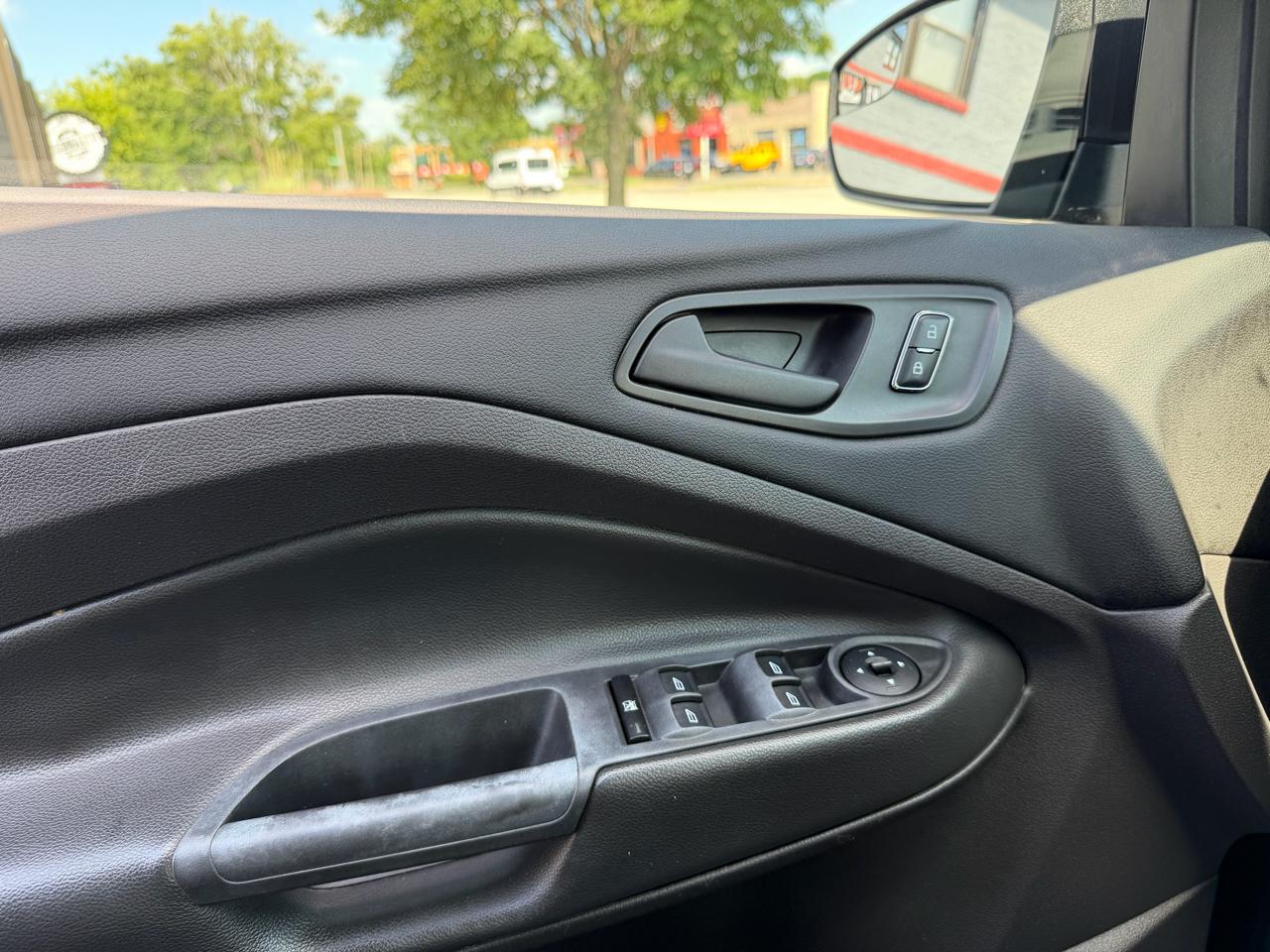 Ford Escape FWD 4dr S 2015
