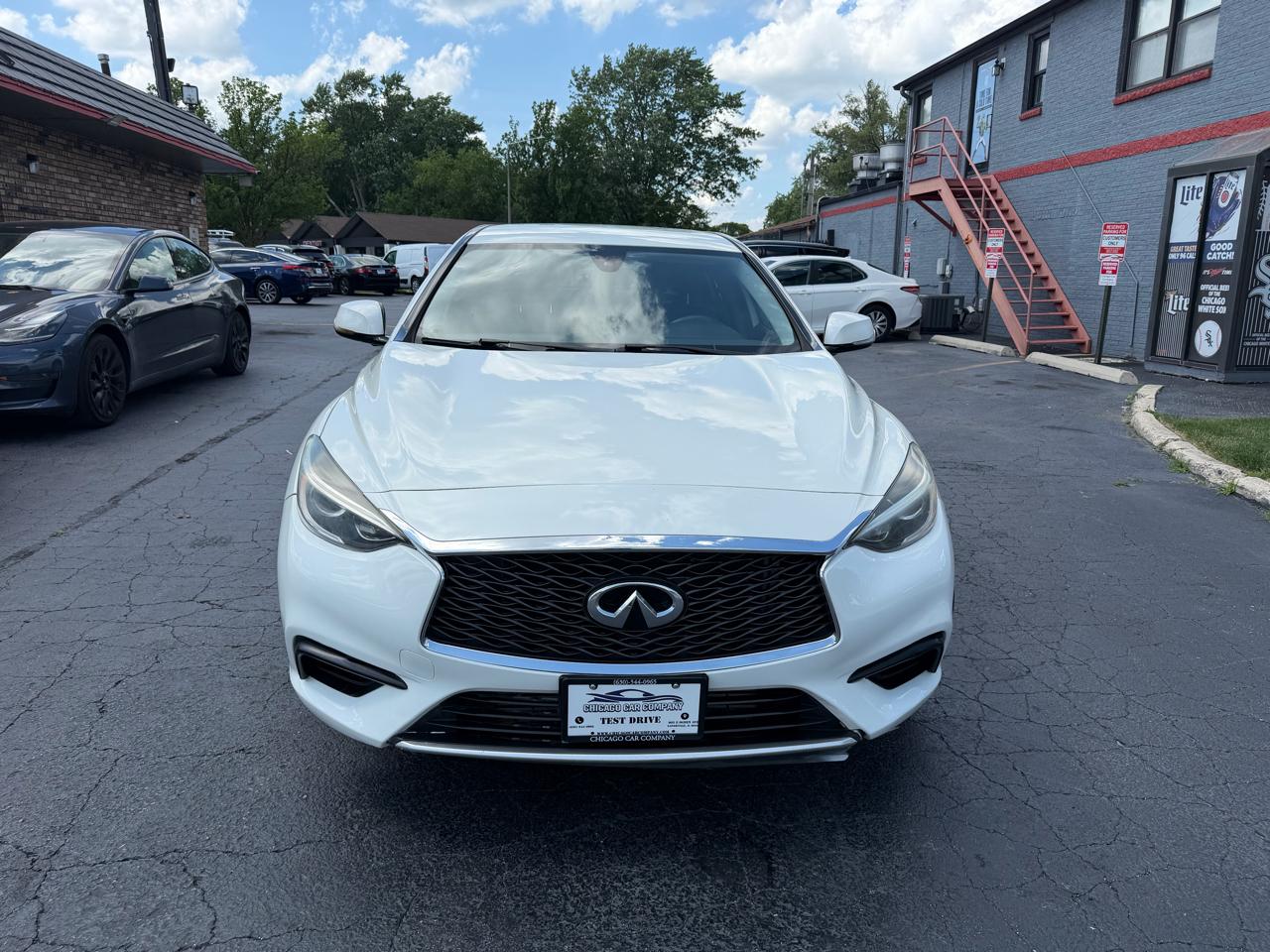 Infiniti QX30 Luxury FWD 2018