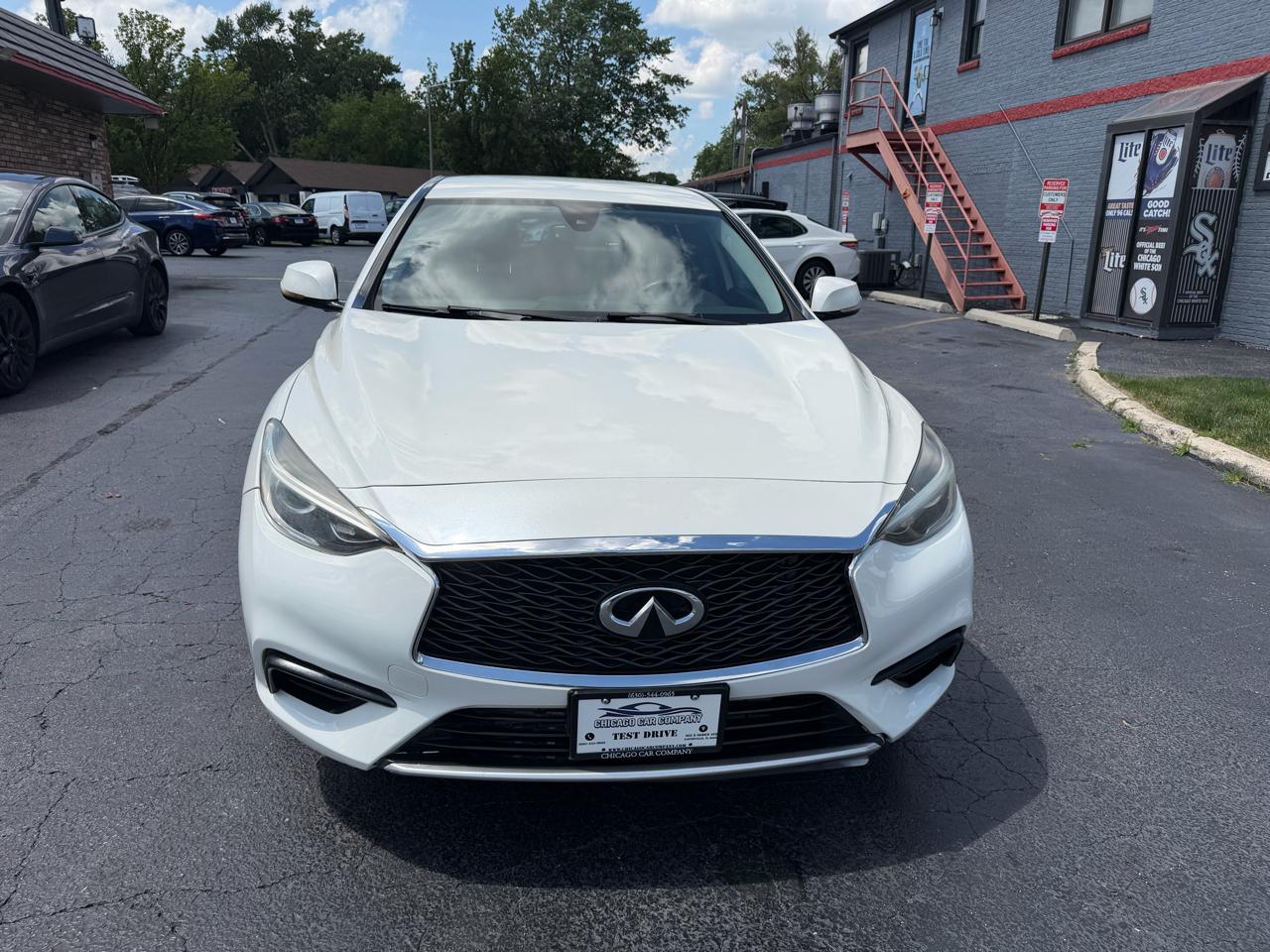 Infiniti QX30 Luxury FWD 2018
