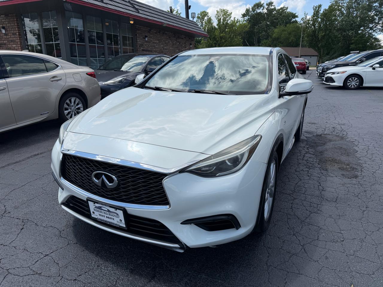 Infiniti QX30 Luxury FWD 2018