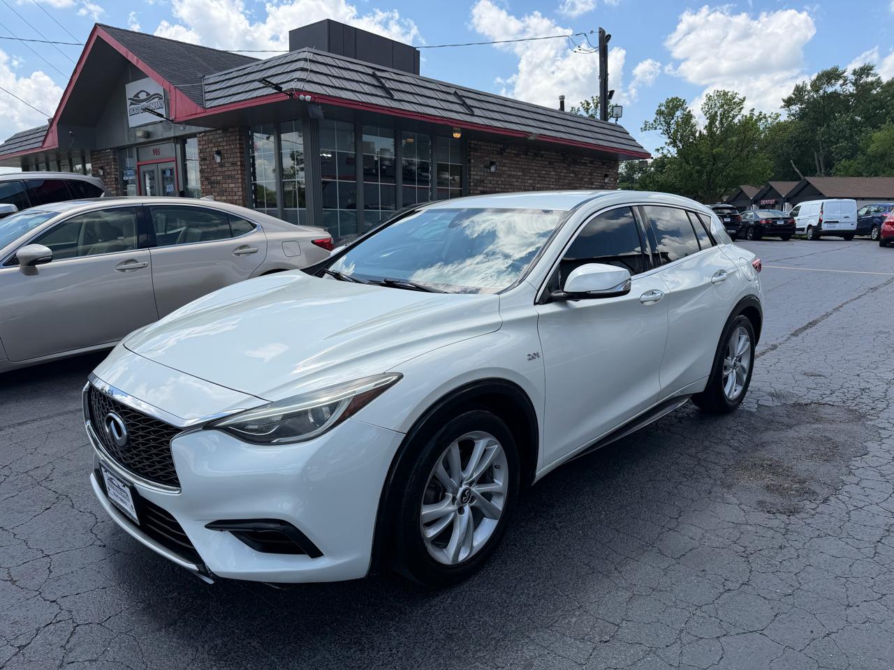 Infiniti QX30 Luxury FWD 2018
