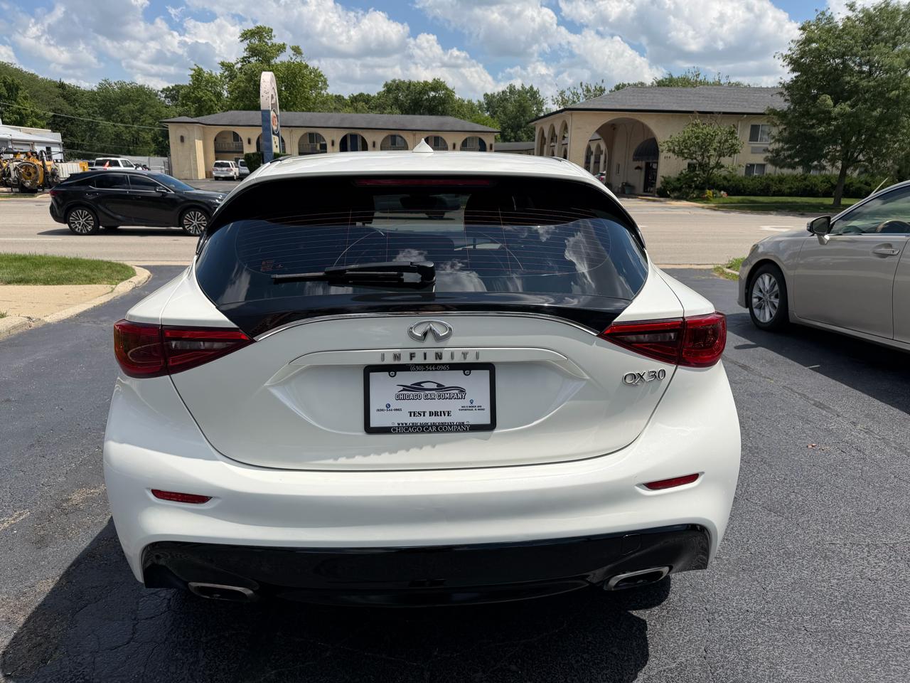 Infiniti QX30 Luxury FWD 2018