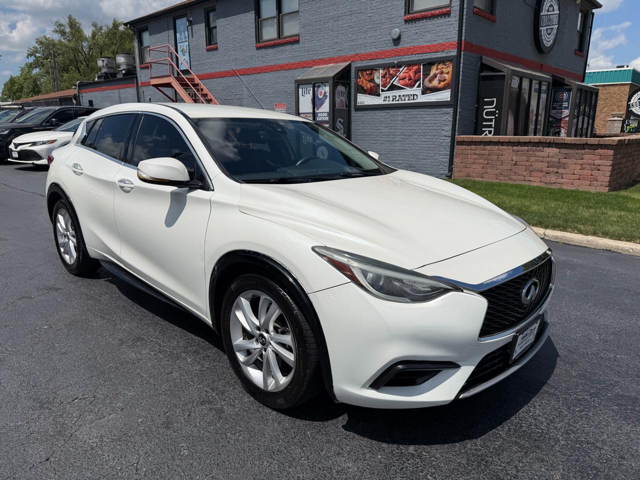 Infiniti QX30 Luxury FWD 2018