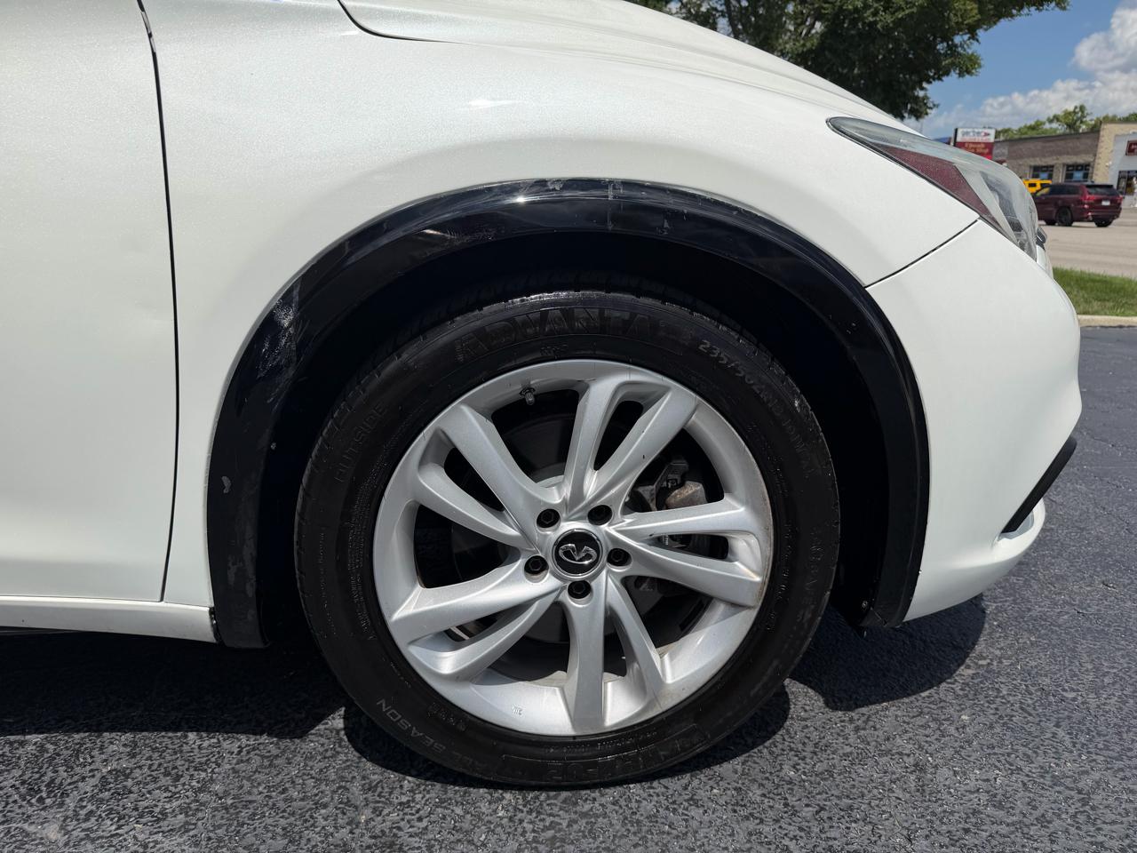 Infiniti QX30 Luxury FWD 2018