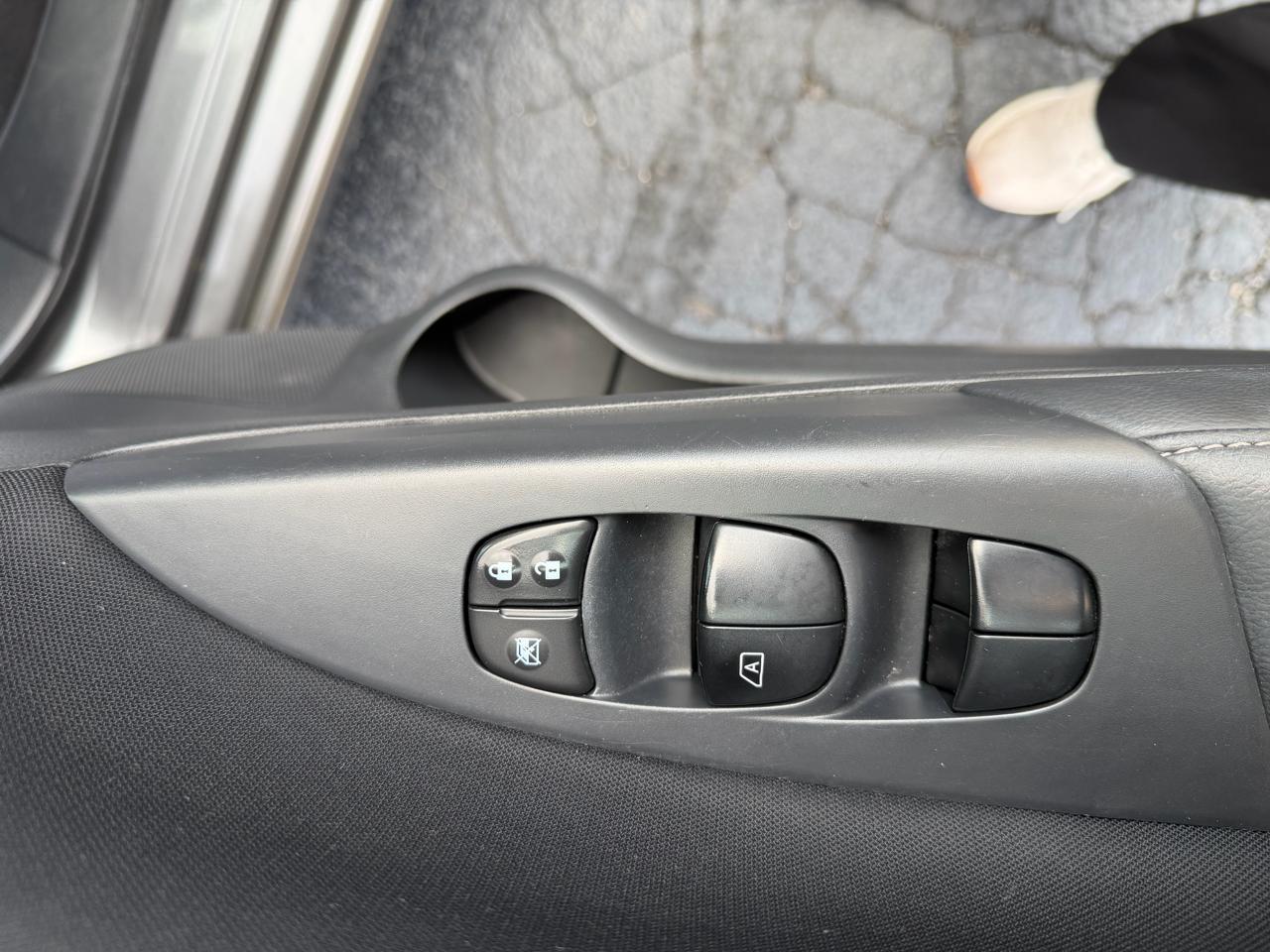 Nissan Sentra SV CVT 2017