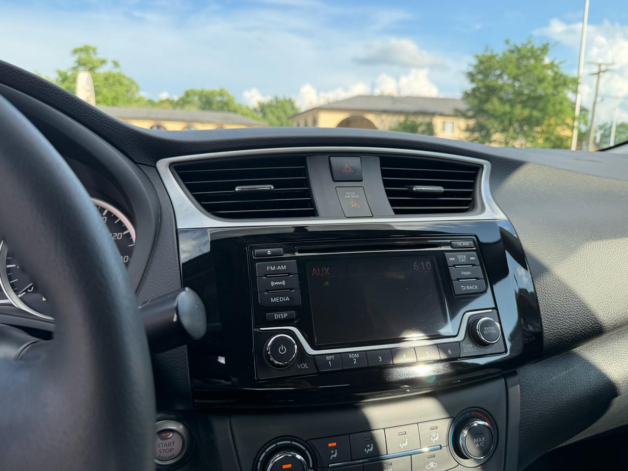 Nissan Sentra SV CVT 2017