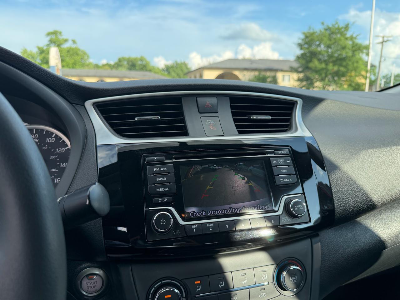 Nissan Sentra SV CVT 2017