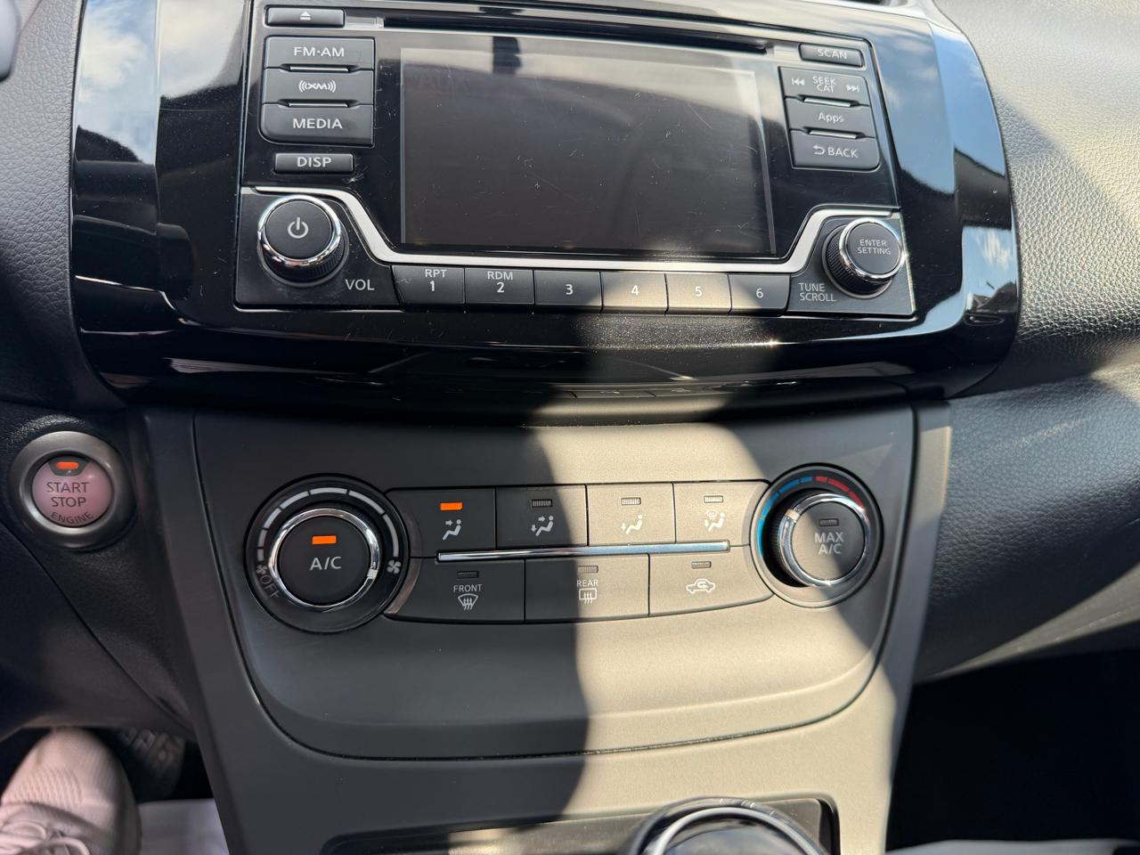 Nissan Sentra SV CVT 2017