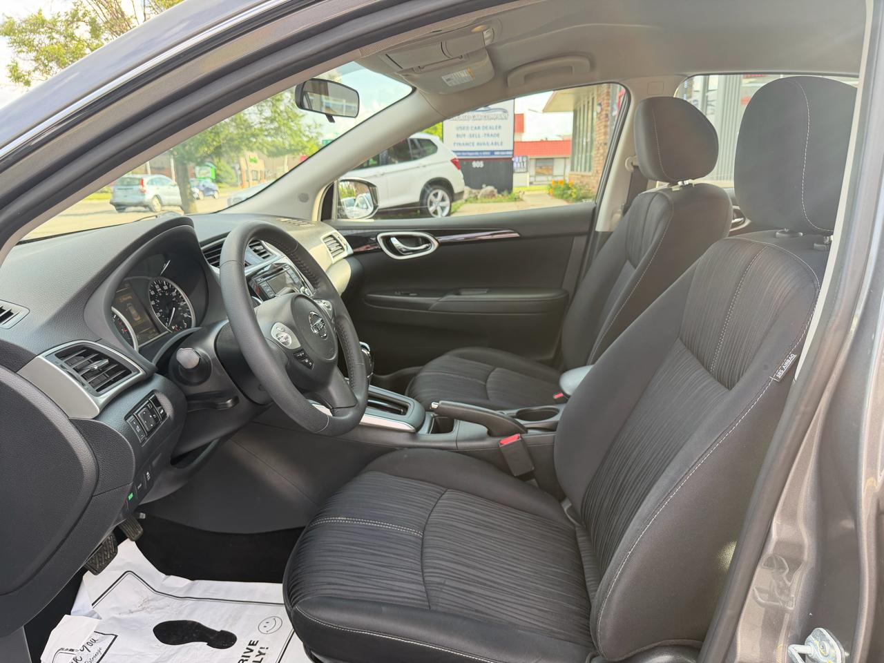 Nissan Sentra SV CVT 2017