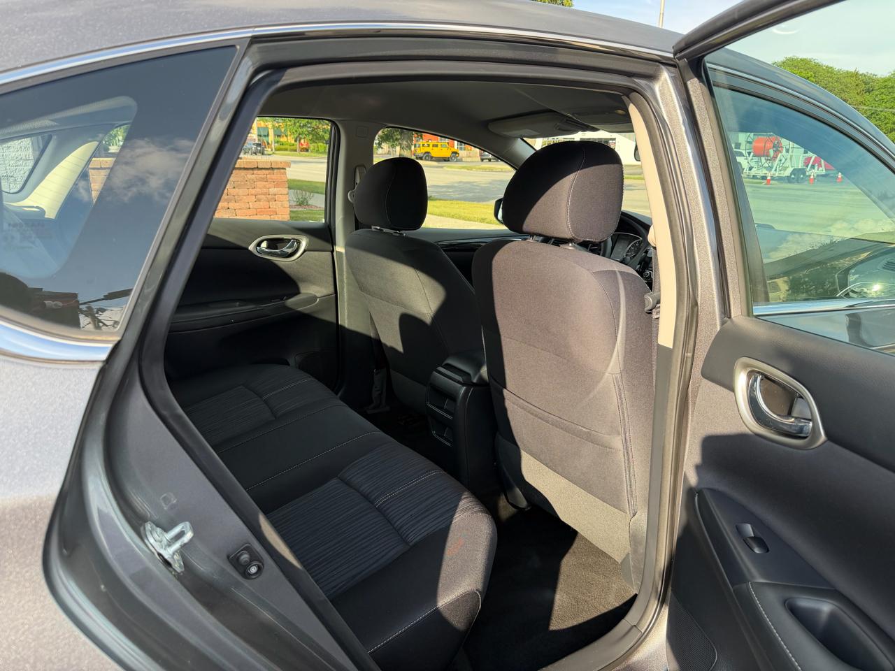 Nissan Sentra SV CVT 2017
