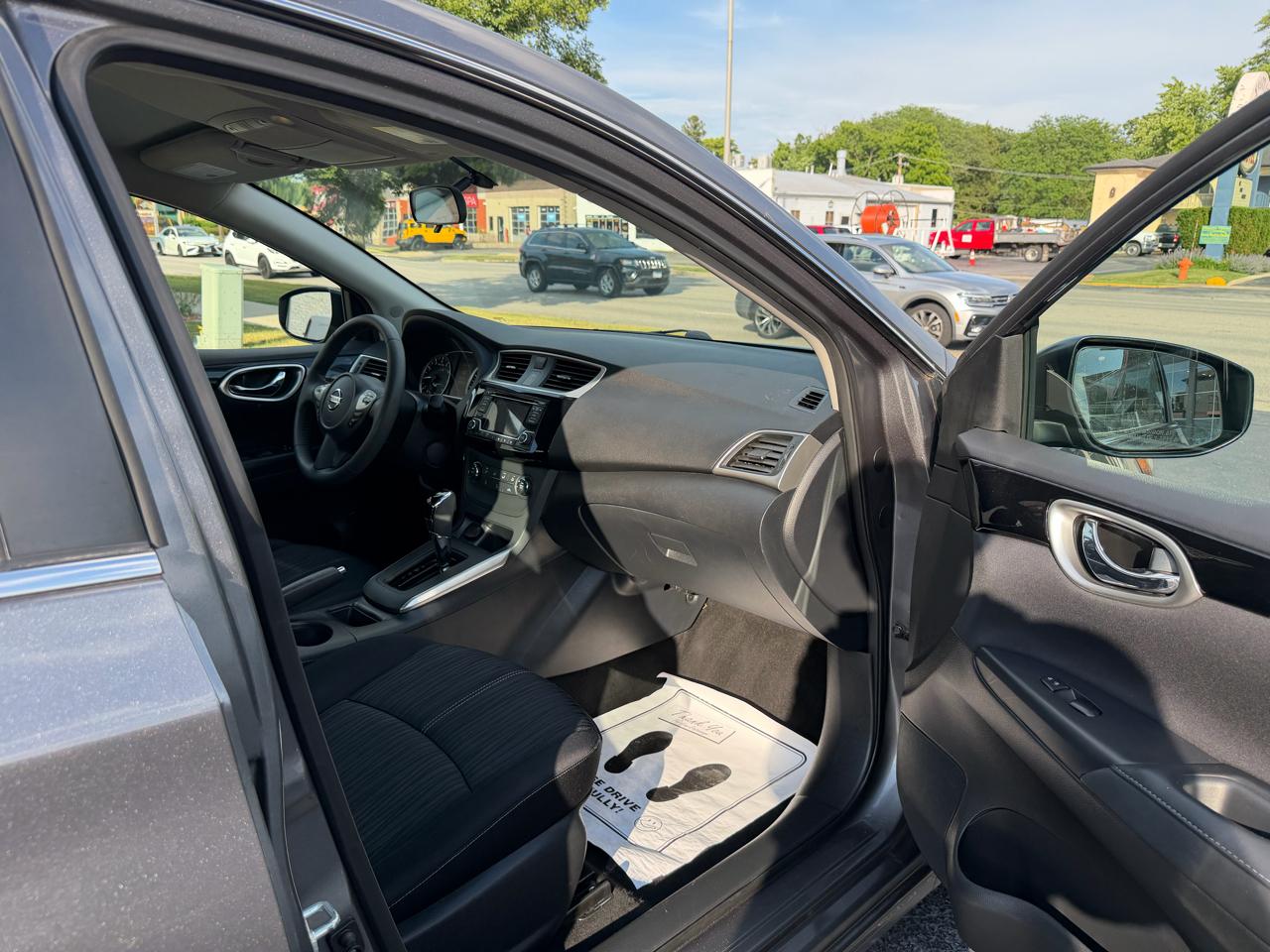 Nissan Sentra SV CVT 2017