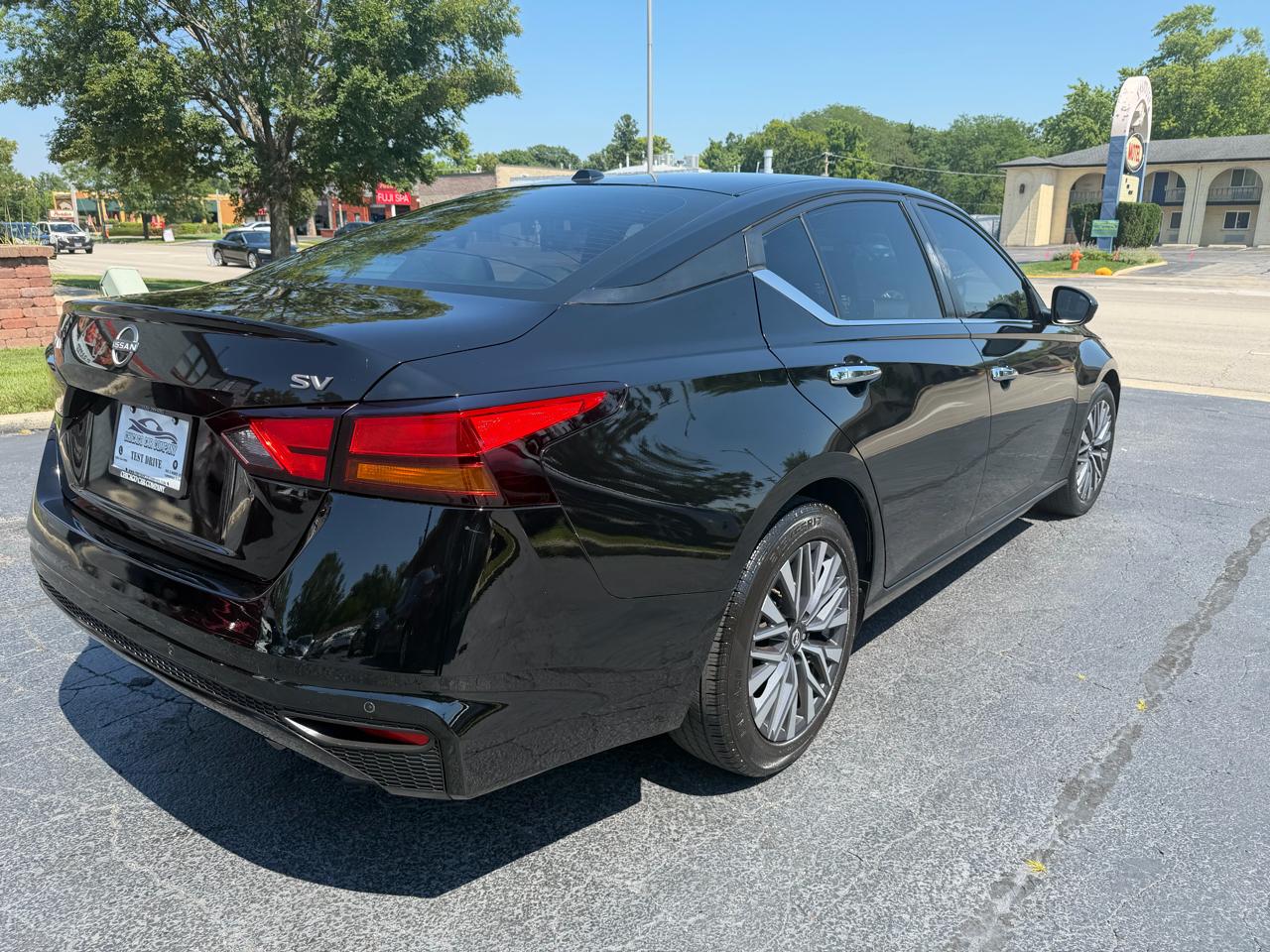 Nissan Altima 2.5 SV Sedan 2023
