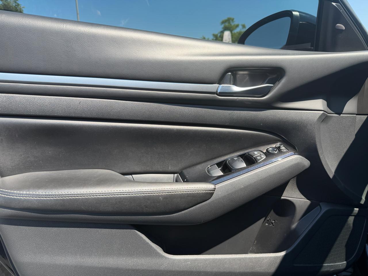 Nissan Altima 2.5 SV Sedan 2023