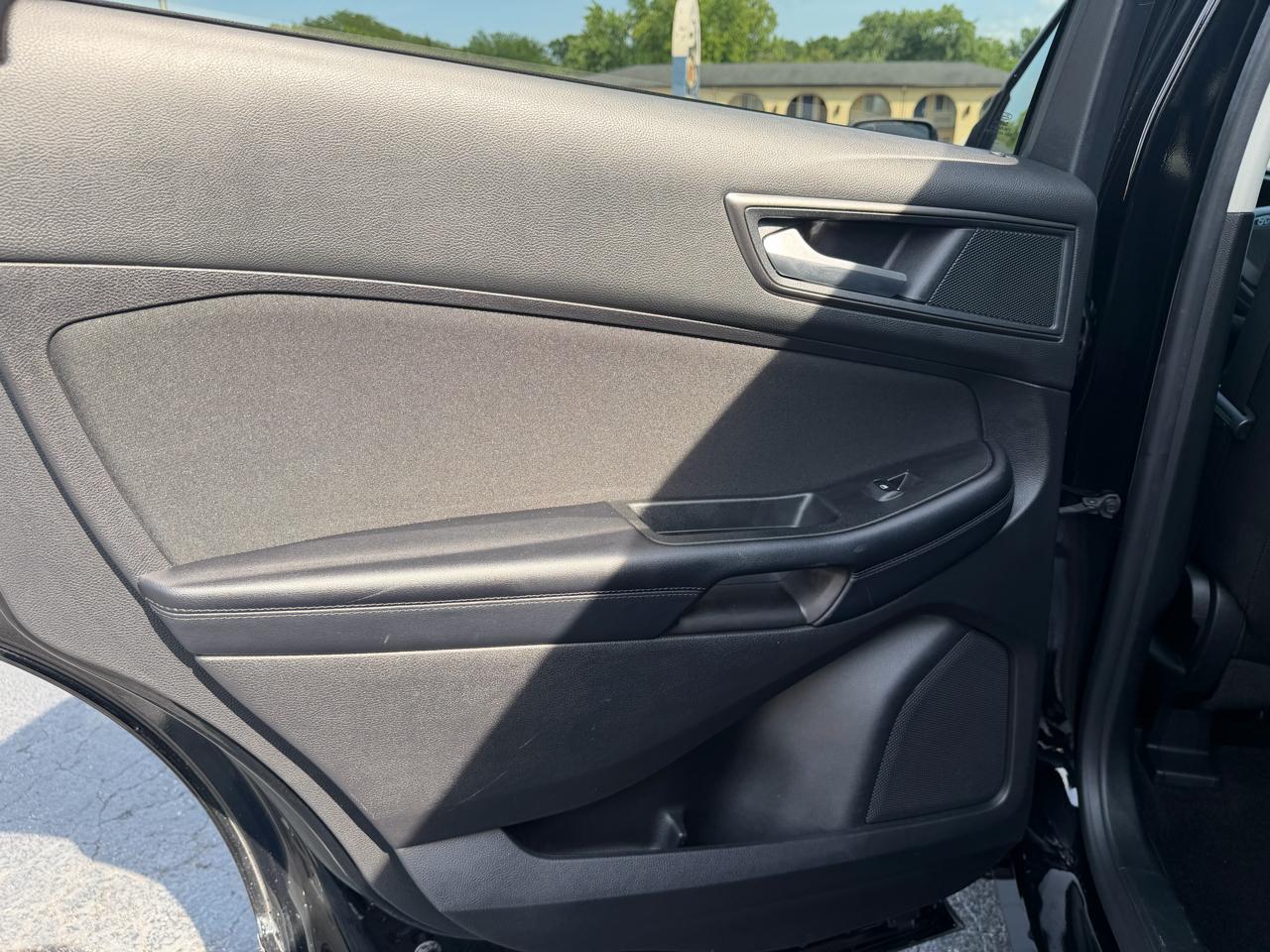 Ford Edge SE FWD 2018