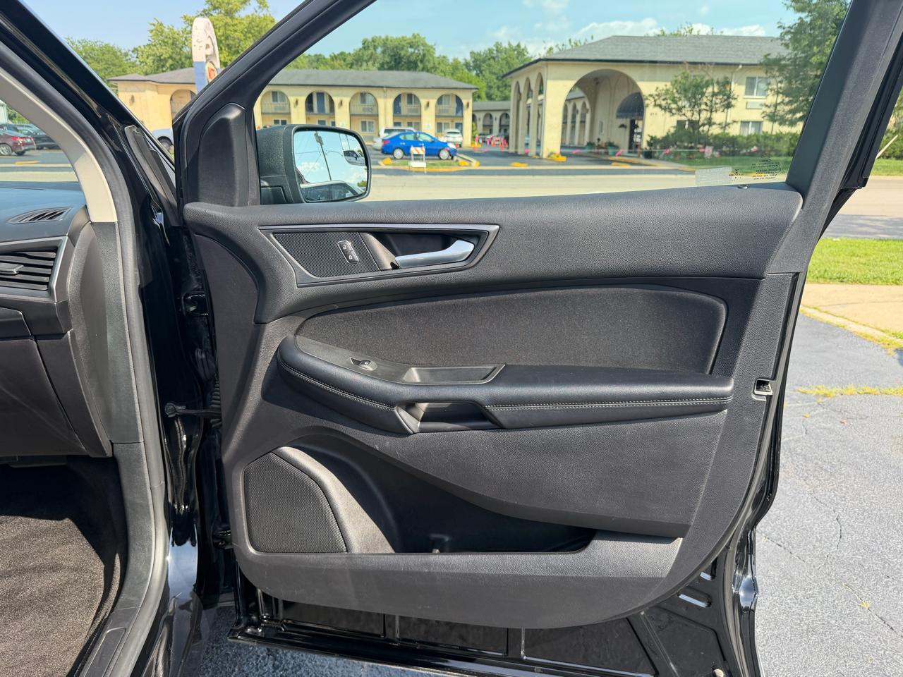 Ford Edge SE FWD 2018