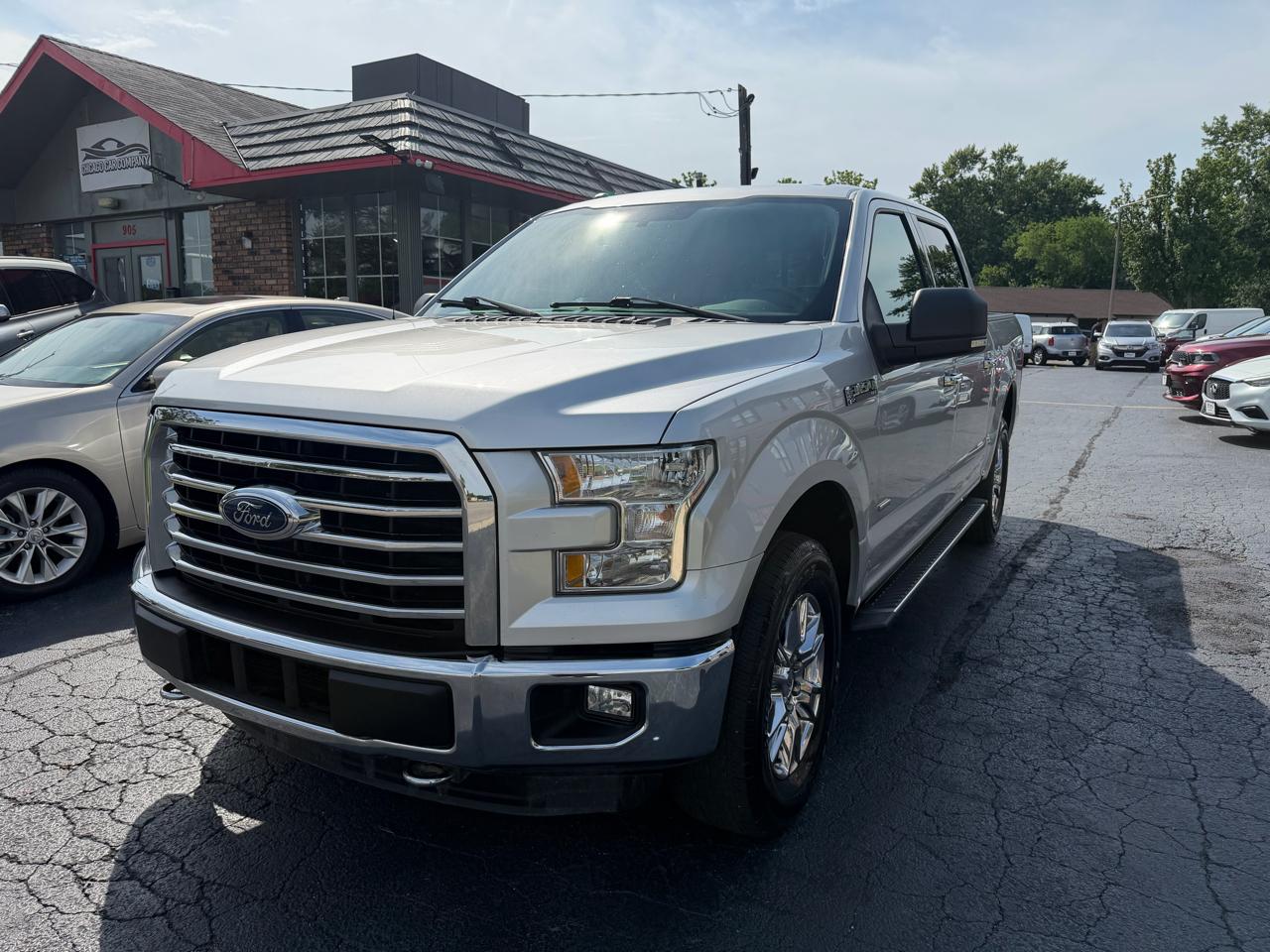 Ford F-150 4WD SuperCrew 145" Lariat 2016