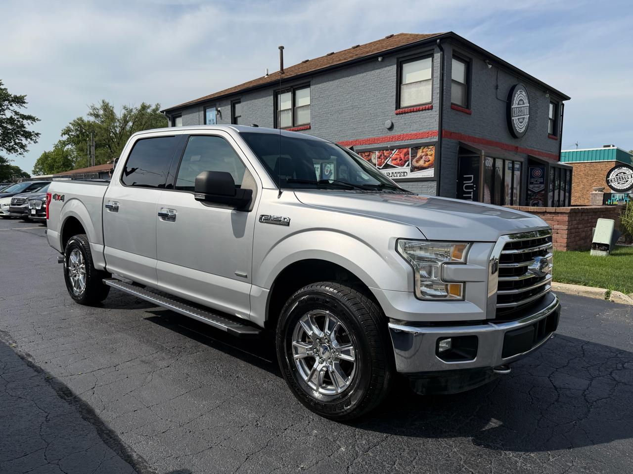 Ford F-150 4WD SuperCrew 145" Lariat 2016